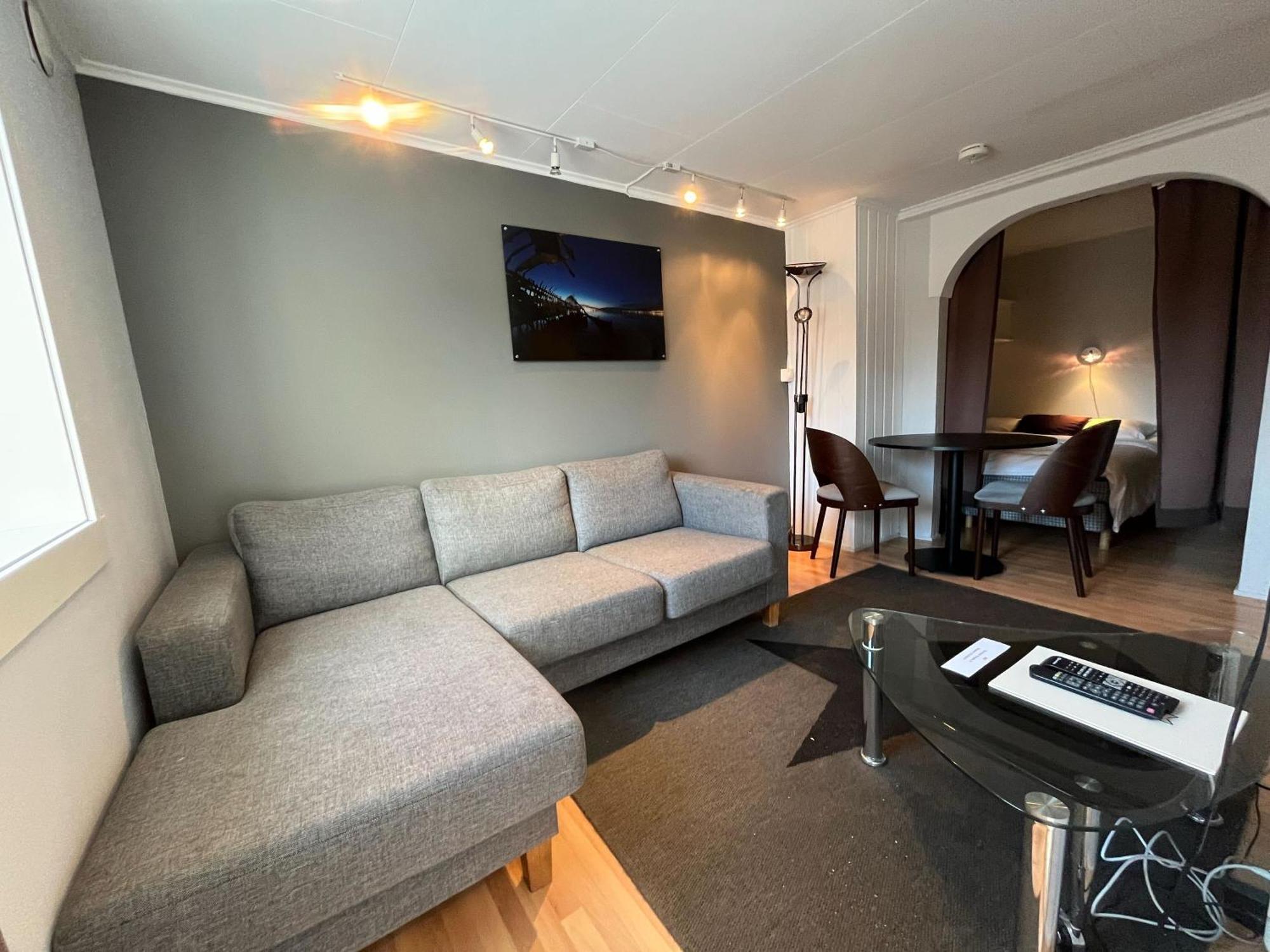 Enter Backpack Hotel Тромсё Экстерьер фото